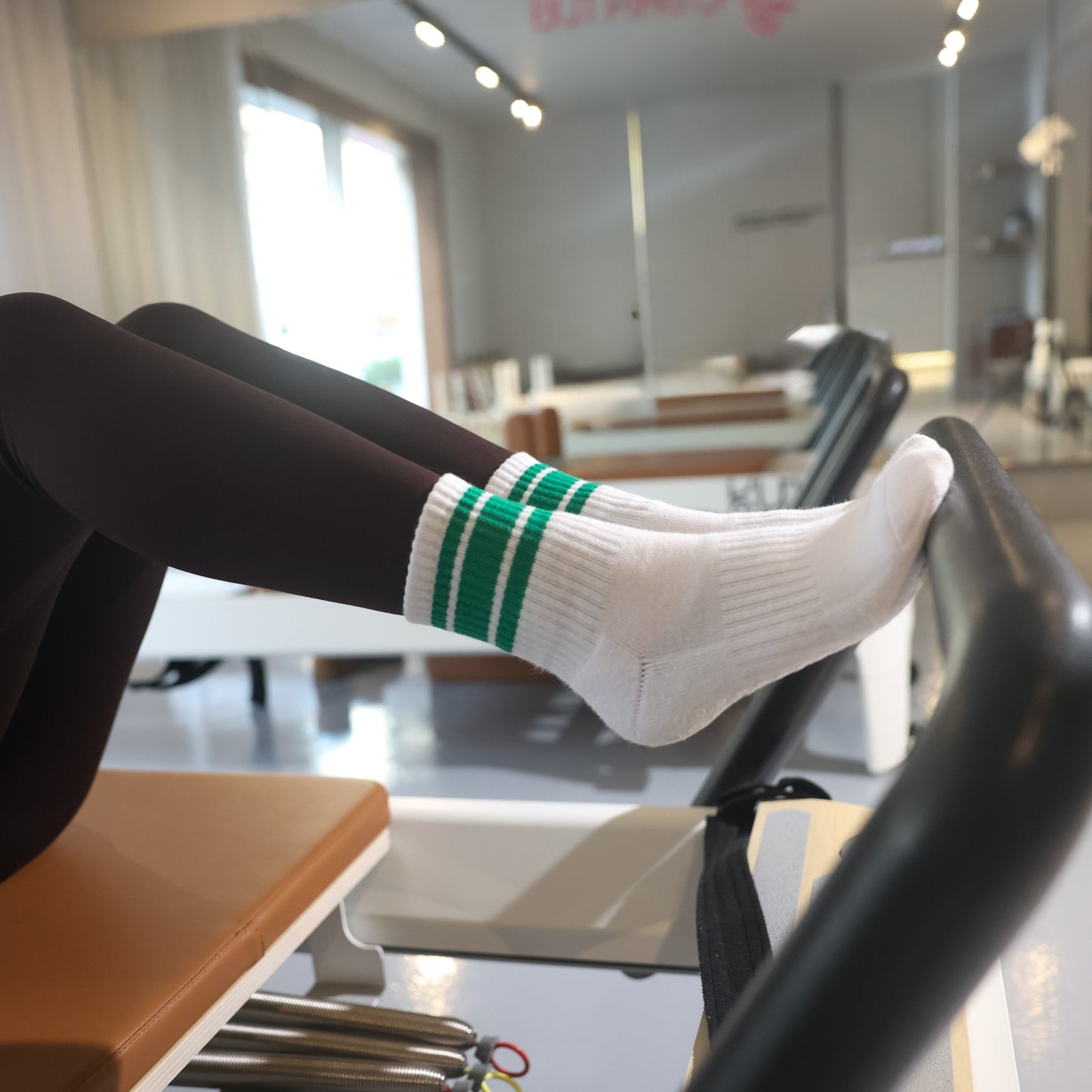 KELLY GREEN CREW SOCKS
